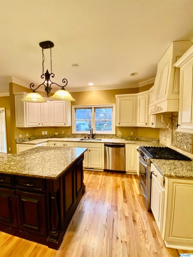 3100 Chamlee Pl, Owens Cross Roads, AL 35763 House for Rent in Owens