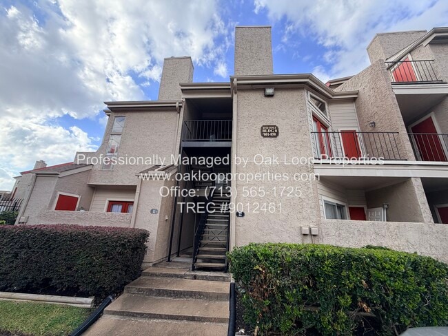 Photo - 10855 Meadowglen Ln House