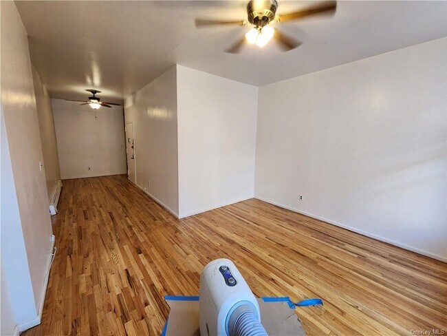 Building Photo - 106 W 130th St