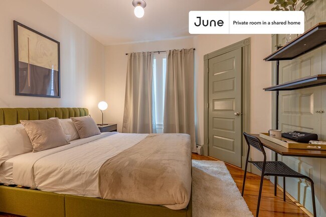 Foto del edificio - Private bedroom in 4 bed/1 bath Home
