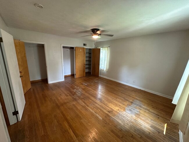 Foto del edificio - 1724 Kenton St
