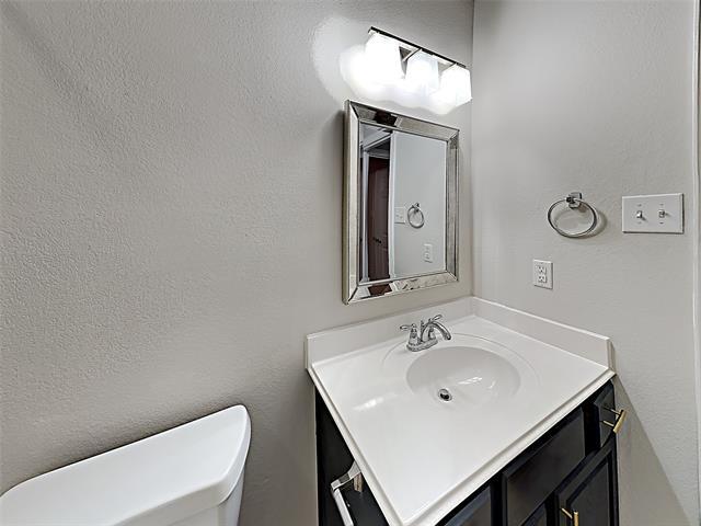 Building Photo - 661 Cattlemans Way
