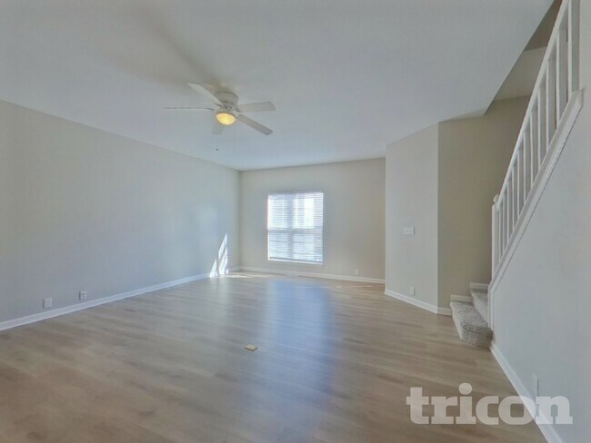 Foto del edificio - 968 Burning Bush Point