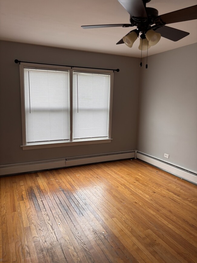 Foto del edificio - 5133 W Addison St