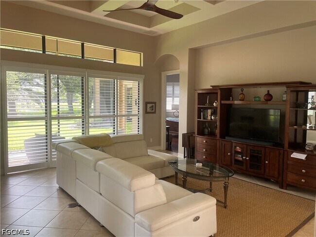 Building Photo - 8314 Provencia Ct