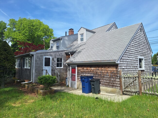 Building Photo - 105 Keith St