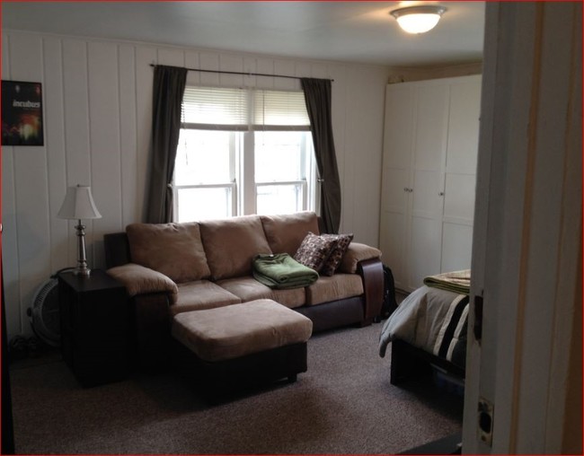 Apt 3 & 6 - 117 Locust St