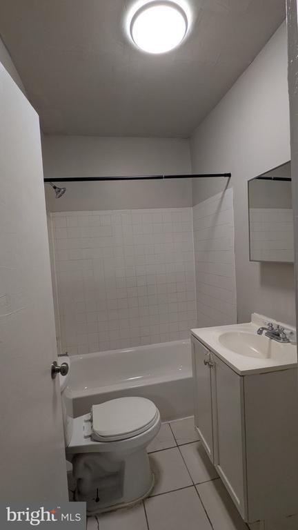 Foto del edificio - 412 E Walnut Ln