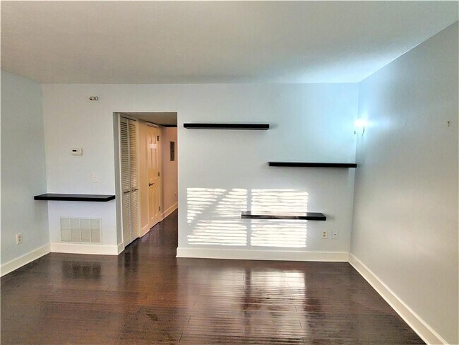 Building Photo - 14 Country Pl Ct