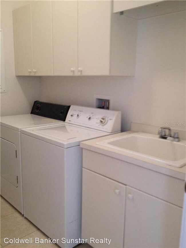 Building Photo - 2 br, 2 bath House - 222 Lewis Cir #141
