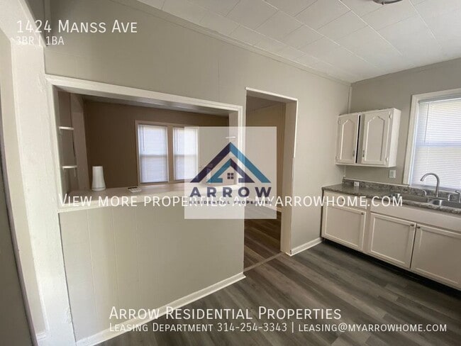 Building Photo - 1424 Manss Ave
