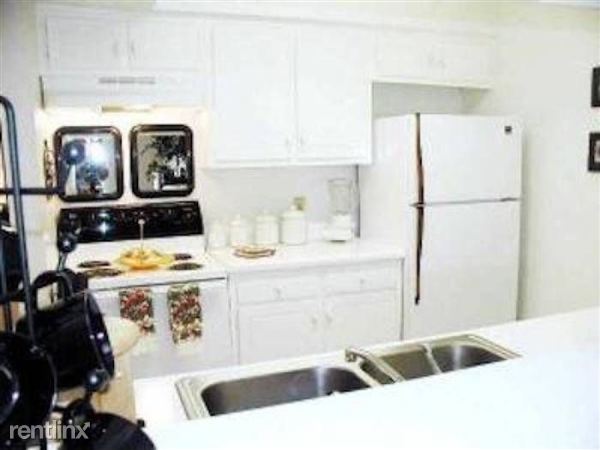Building Photo - 2303 W Tidwell Rd
