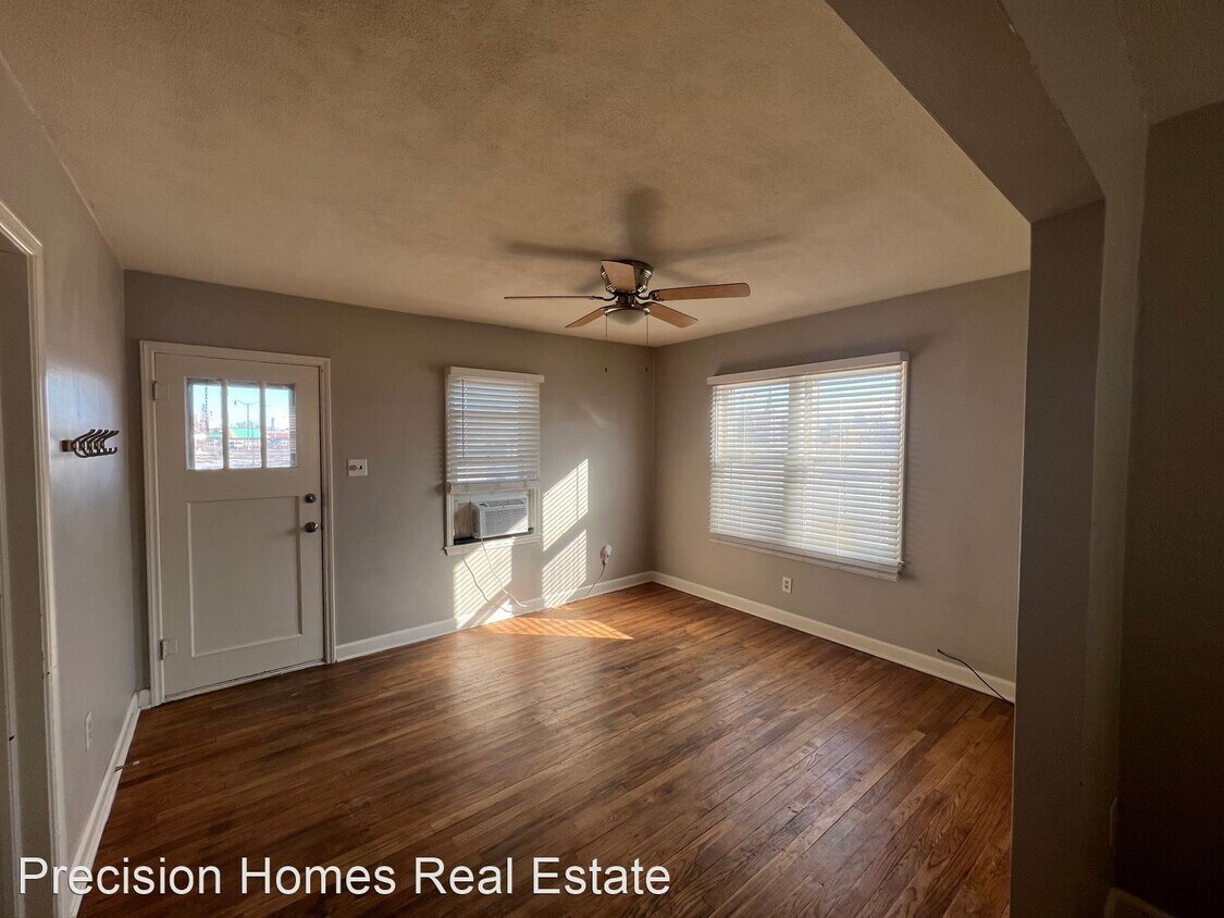 Foto principal - 1 br, 1 bath House - 109 N Division Ave