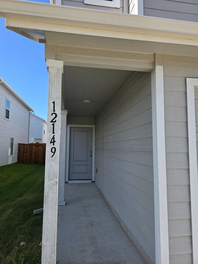 Foto del edificio - "Feel Right at Home – Modern 3 Bed, 2.5 Bath in Foree Ranch"