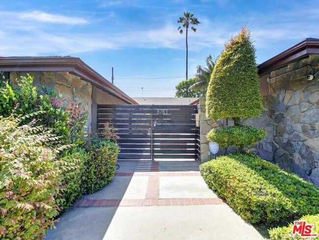 Building Photo - 6763 Radlock Ave