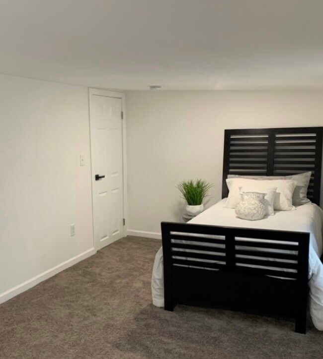 11 Meadow St Unit 1, Westfield, MA 01085 Apartments in Westfield, MA