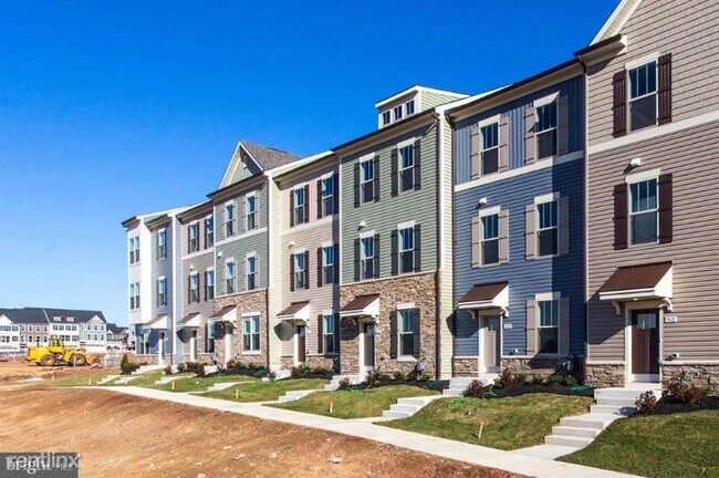 Foto del edificio - 4 br, 4 bath Townhome - 5923 Garden Walk Dr