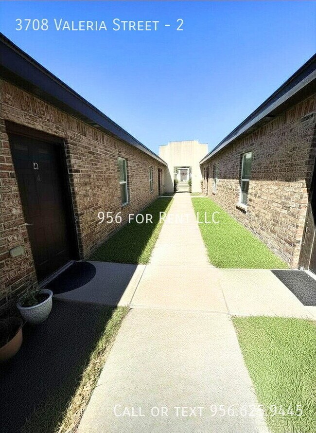 Foto del edificio - 3708 Valeria St