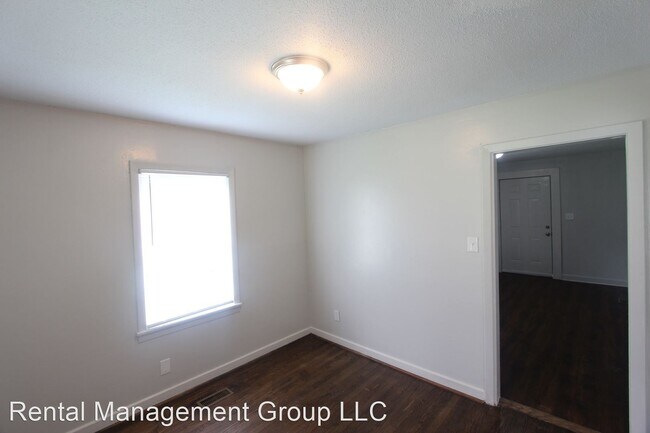 Building Photo - 3 br, 1 bath House - 7344 Paris Avunue