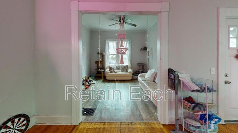 Primary Photo - 227 Hamilton St