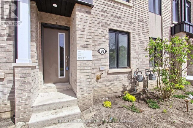 Photo du bâtiment - 98 Bartley Dr