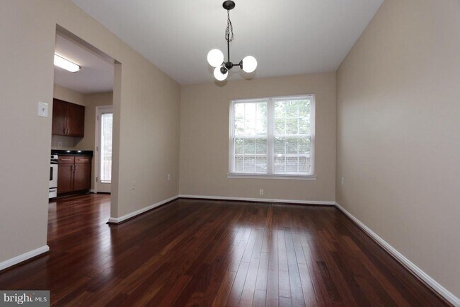 Building Photo - 203 Autumn Flower Ln