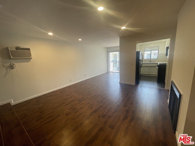 Foto del edificio - 1338 N Sierra Bonita Ave