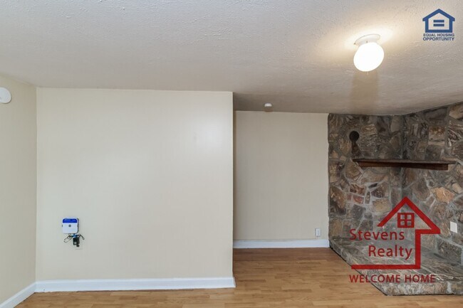 Foto del edificio - 621 Murray Rd NW