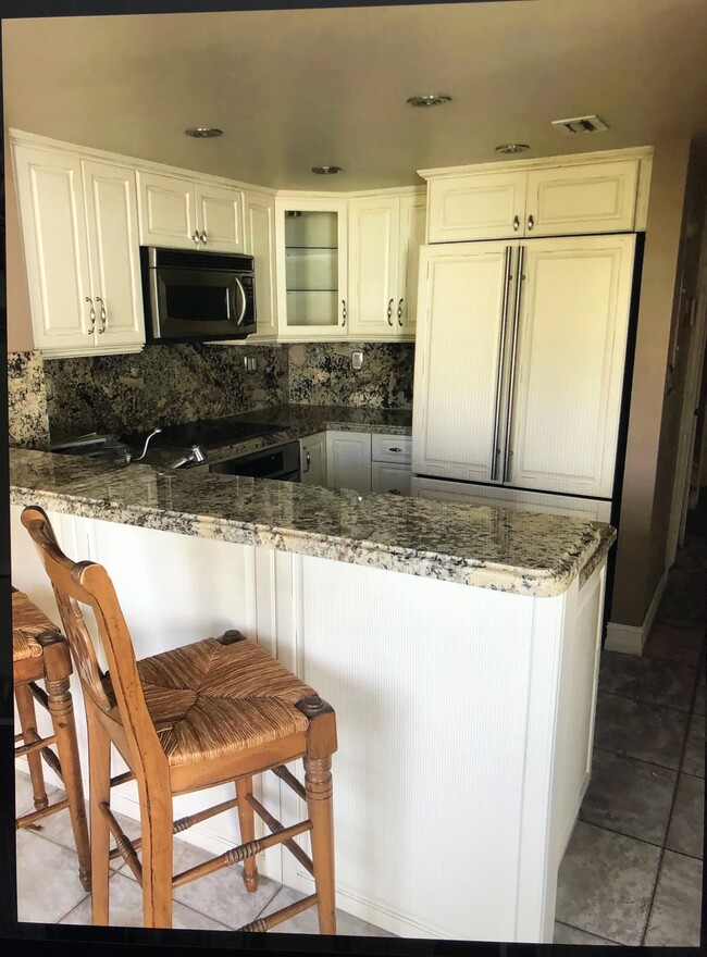 Building Photo - 7171 Miller Dr
