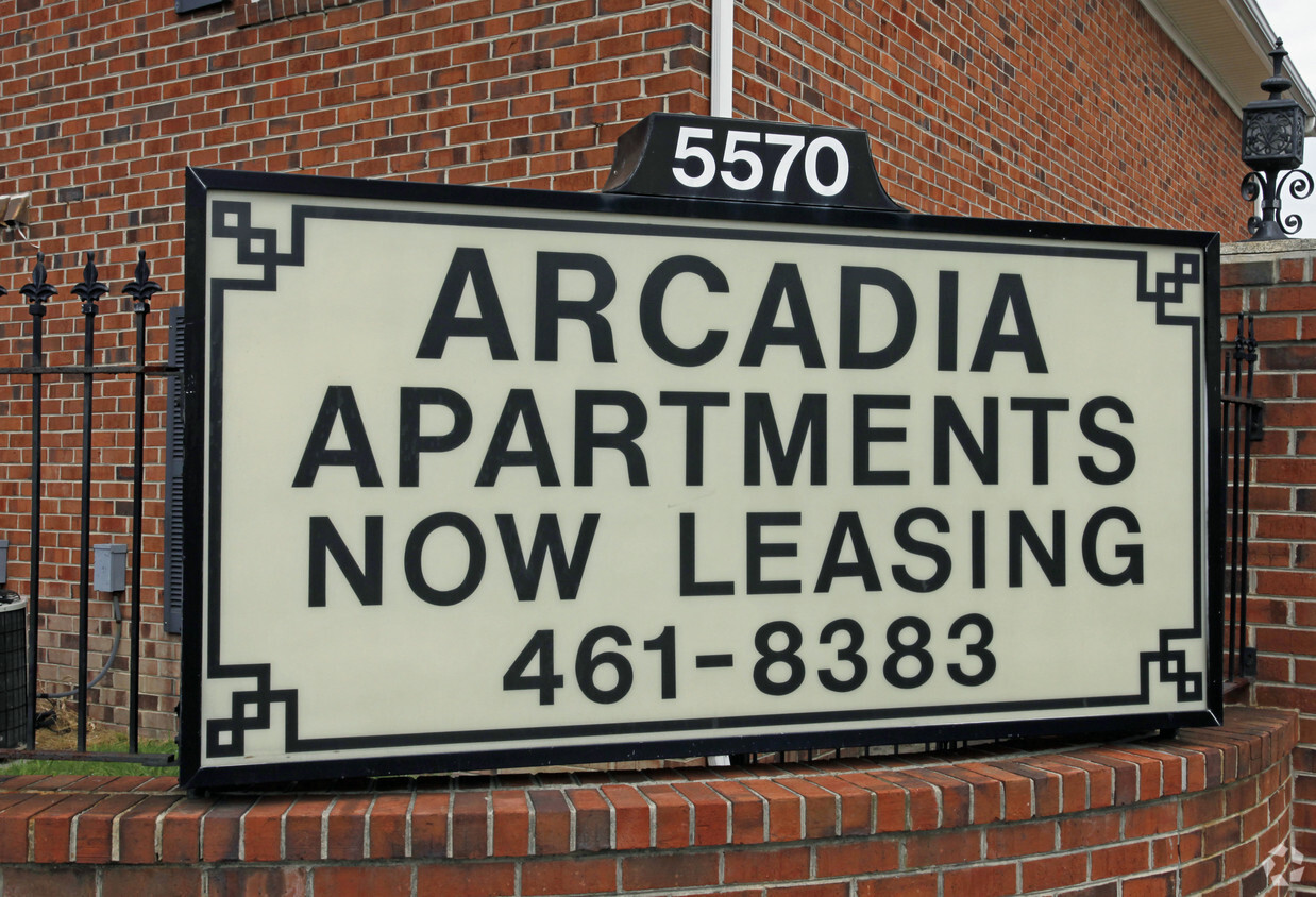 Sign - Arcadia Apartments