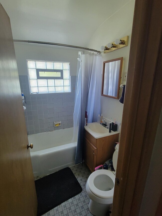 Foto del edificio - 3235 S 48th St