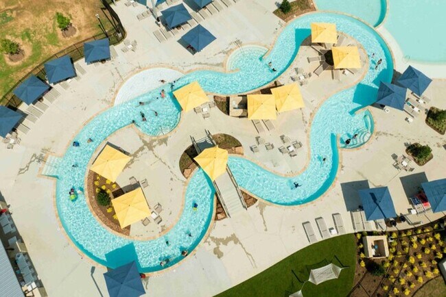 Building Photo - 3081 Fantasy Ter Dr