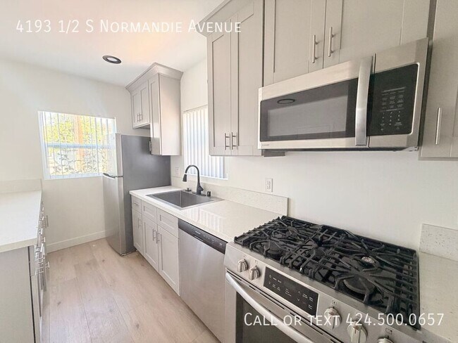 Foto del edificio - 4193 1/2 S Normandie Avenue-