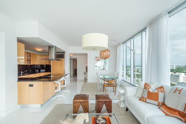 Foto del edificio - 6899 Collins Ave