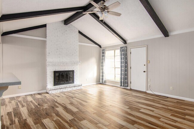 Foto del edificio - 4305 Fairway St