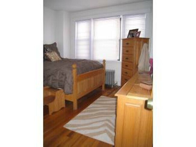 Foto del edificio - Minutes to BU 1 Bed September 1st