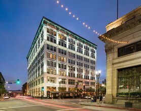 Building Photo - 400 Main St