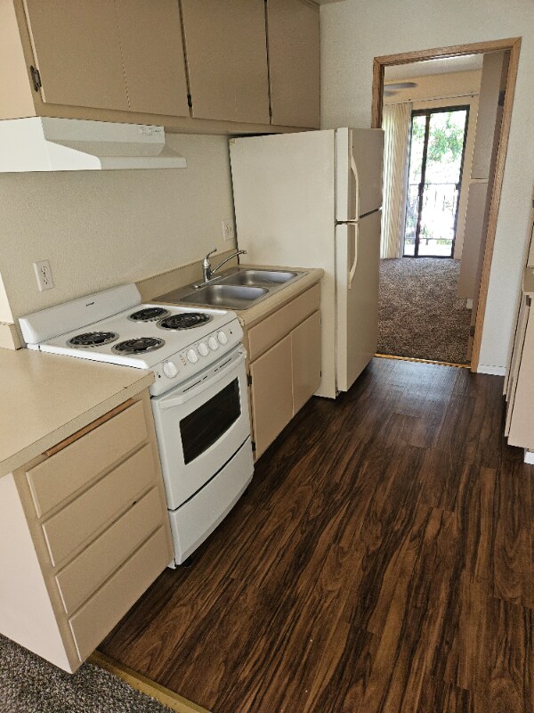 Foto del edificio - 1141 Persimmon Ave