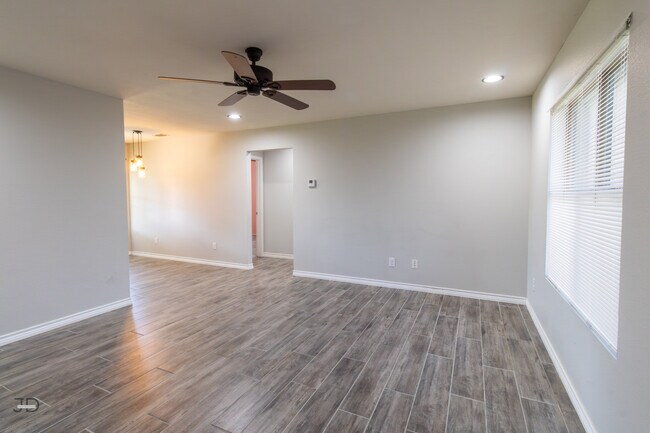 Foto del edificio - 1218 Newman Ave
