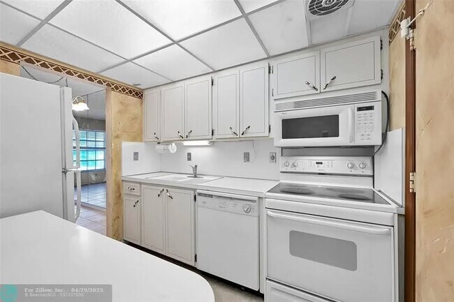 Foto del edificio - 6700 NE 22nd Way