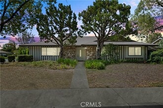 Building Photo - 702 Scripps Dr