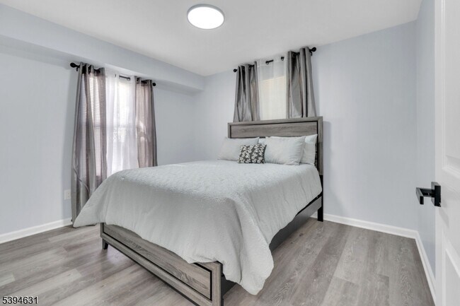 Foto del edificio - 237 Rose St