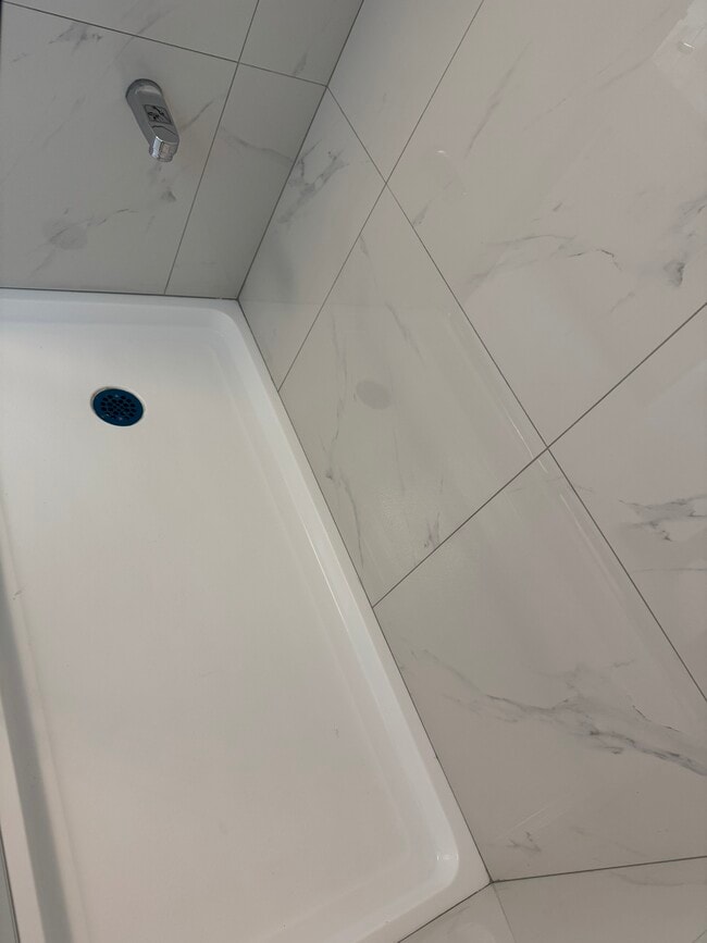 Building Photo - 12712 115B Av