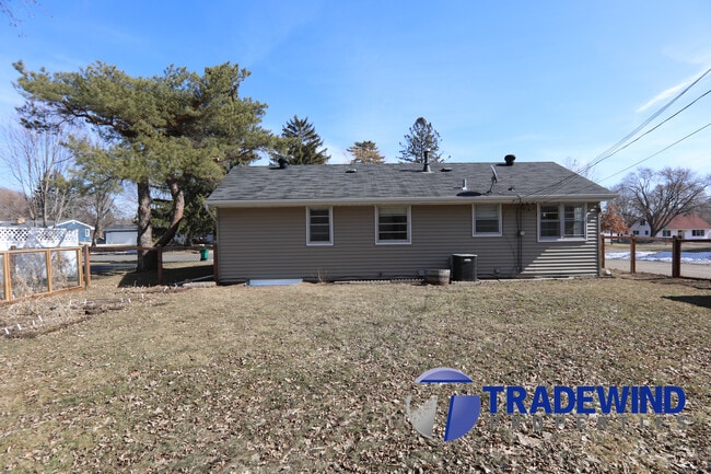 Building Photo - 8340 15th Ave S