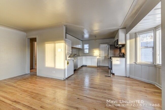 Building Photo - 1580 Trenton St