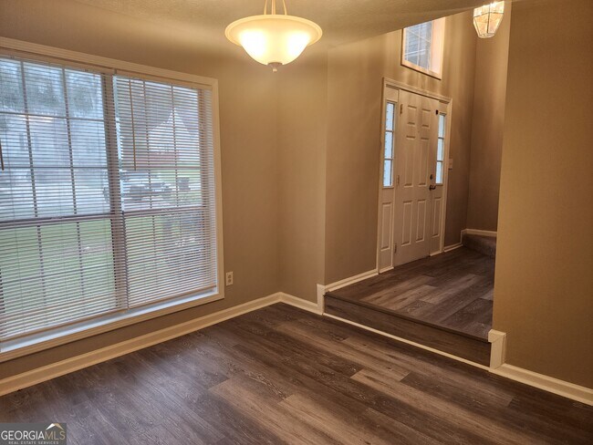Building Photo - 263 Northwind Dr