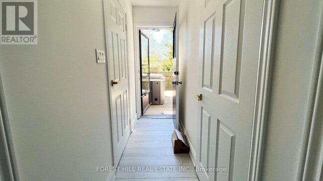 Building Photo - 18 Boulding Dr
