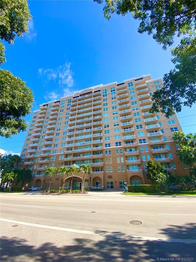 Building Photo - 2665 SW 37th Ave