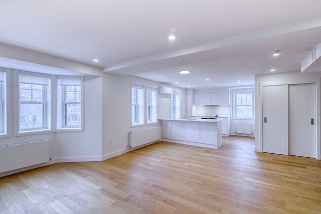 Building Photo - 1 Av. Rosemount