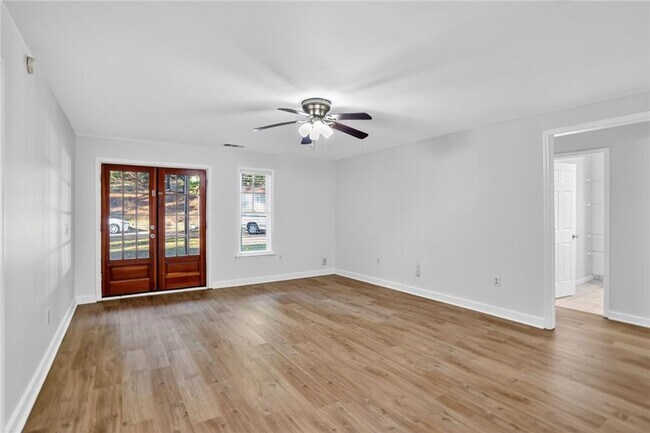 Building Photo - 14895 Freemanville Rd